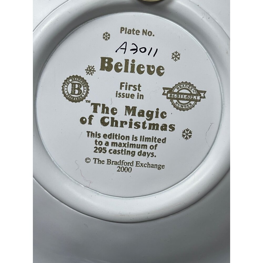 2000 Bradford Exchange The Magic of Christmas BELIEVE 3D Wall Plate Santa Globe - Picture 4 of 4